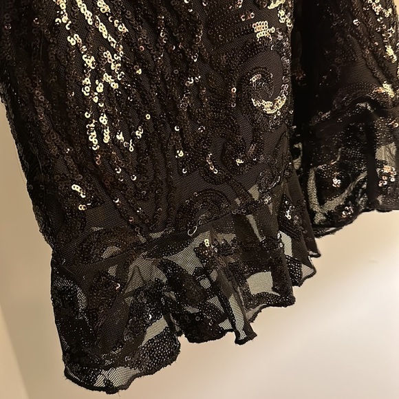 By the way. brand. Black sequins, backless dress with frill hem and mesh overlay - Picture 2 of 4